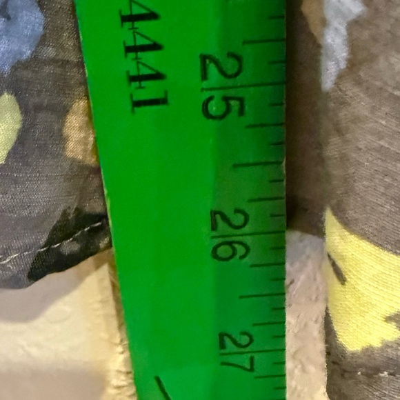 NWT BCBG Women’s Pebblestone Abstract Gray Print Crepe Ruffle Open Back sz M - Picture 9 of 9